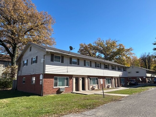 Photo - 1389 W Galbraith Rd Apartment