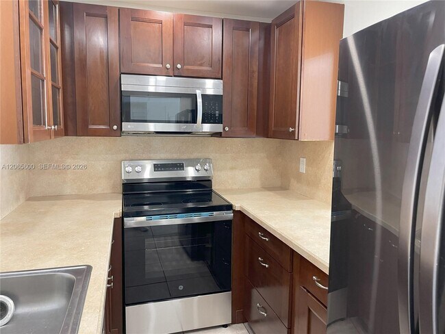 Foto del edificio - 1447 Towhee St