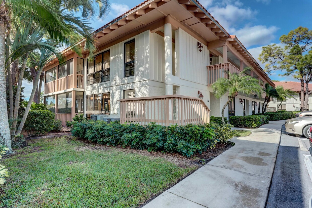 Foto principal - 318 Brackenwood Cir