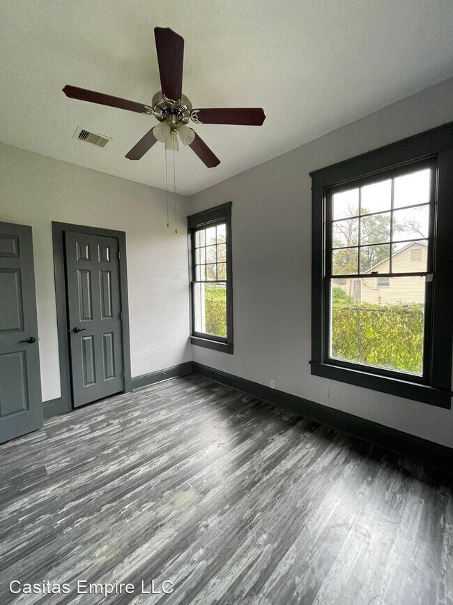 dark trim grey floors