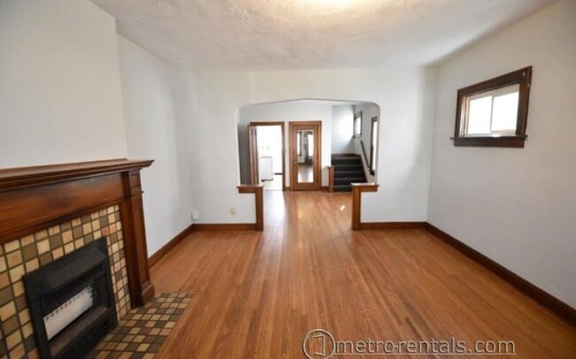 Building Photo - 87-89 W California Avenue