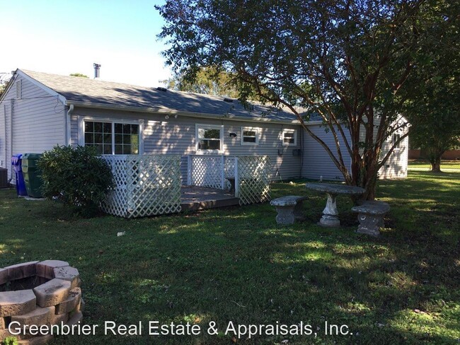 Building Photo - 3 br, 2 bath House - 2833 Country Club Dr