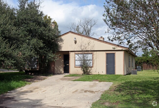 Primary Photo - Fountain View Patio Homes