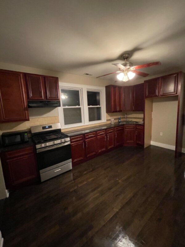 Building Photo - 3728 W 57th Pl