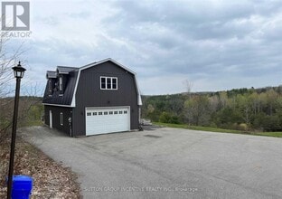 Building Photo - 3917 5th Side Rd