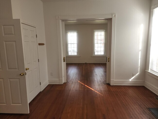 Building Photo - 1106 N 20th St