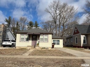 Building Photo - 811 Monroe St