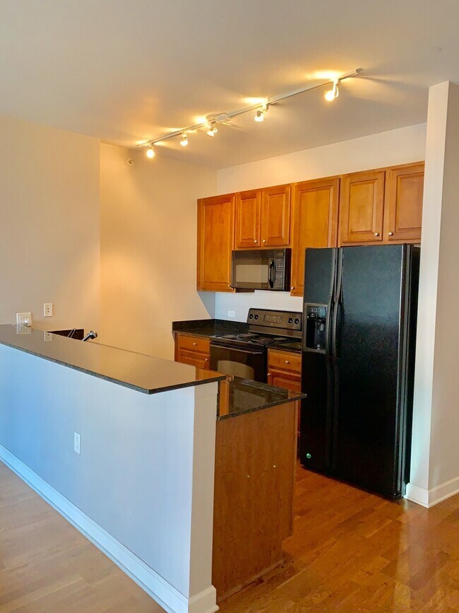 Foto del edificio - 1235 S Prairie Ave