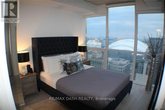 Photo du bâtiment - 88 Blue Jays Way