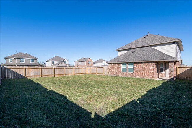 Foto del edificio - 3225 Buttercup Dr