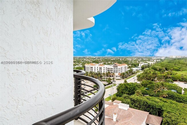 Foto del edificio - 250 S Ocean Dr