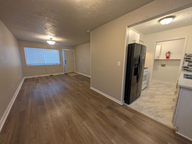 Foto del edificio - 799 Gates Ave