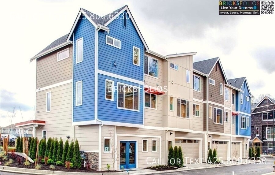 Primary Photo - STYLISH TOWNHOME FOR RENT IN RENTON!