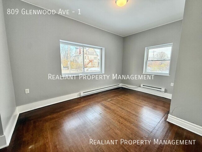 Foto del edificio - 809 Glenwood Ave