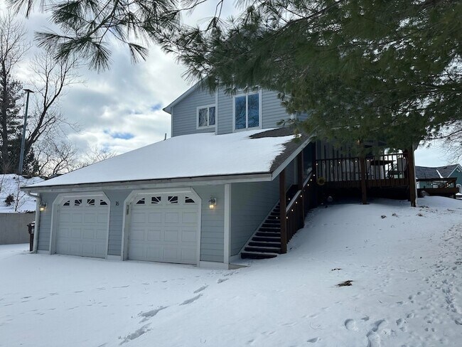 Foto del edificio - 16 Cedar Trail