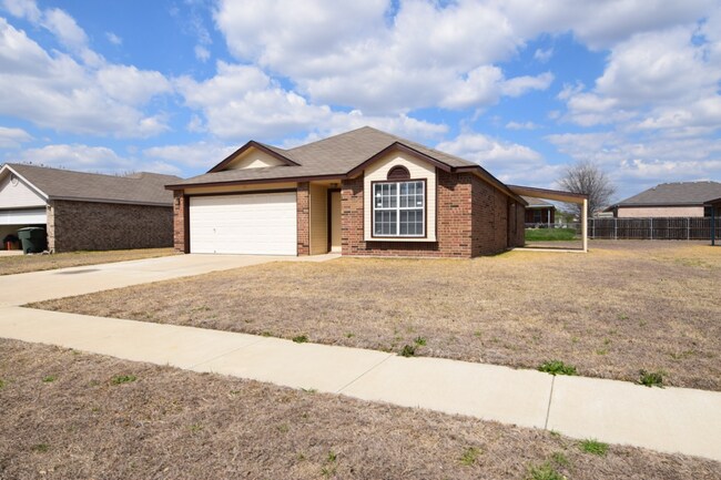 Building Photo - 907 James Loop