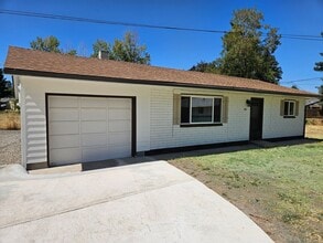 Building Photo - 1946 Marsh Ln