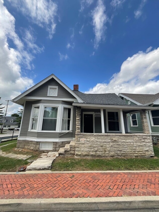 317 N Dunn St Unit 317 N. Dunn St, Bloomington, IN 47408 Room for