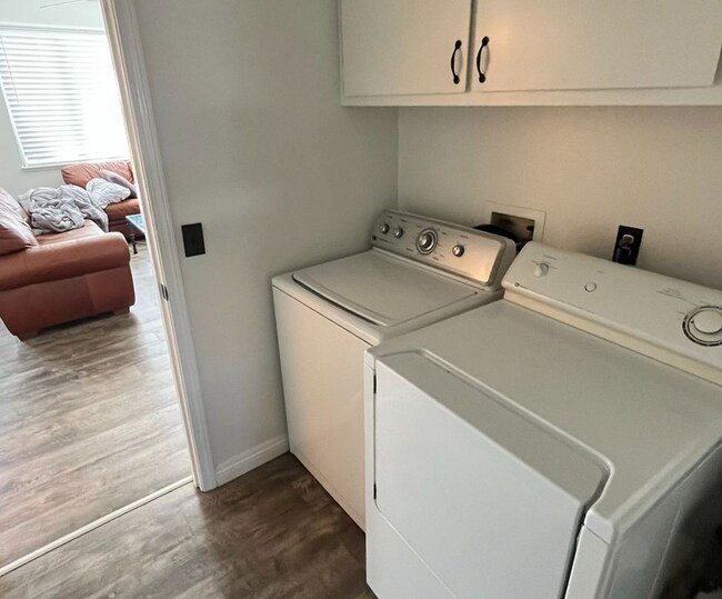 Building Photo - 428 Donaldson Ct