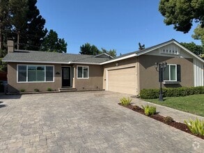 Building Photo - 892 Kingfisher Dr