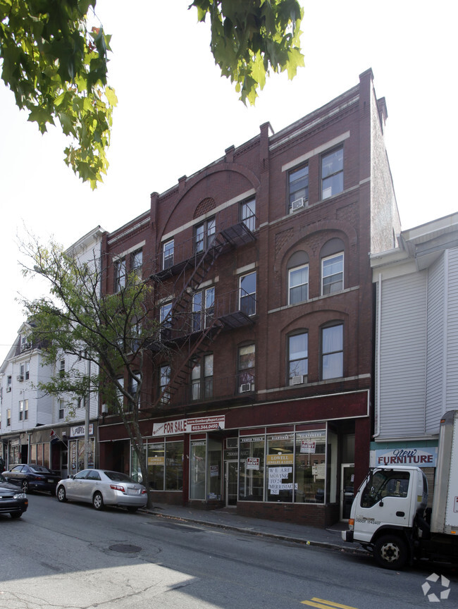 Building Photo - 177-181 E Merrimack St