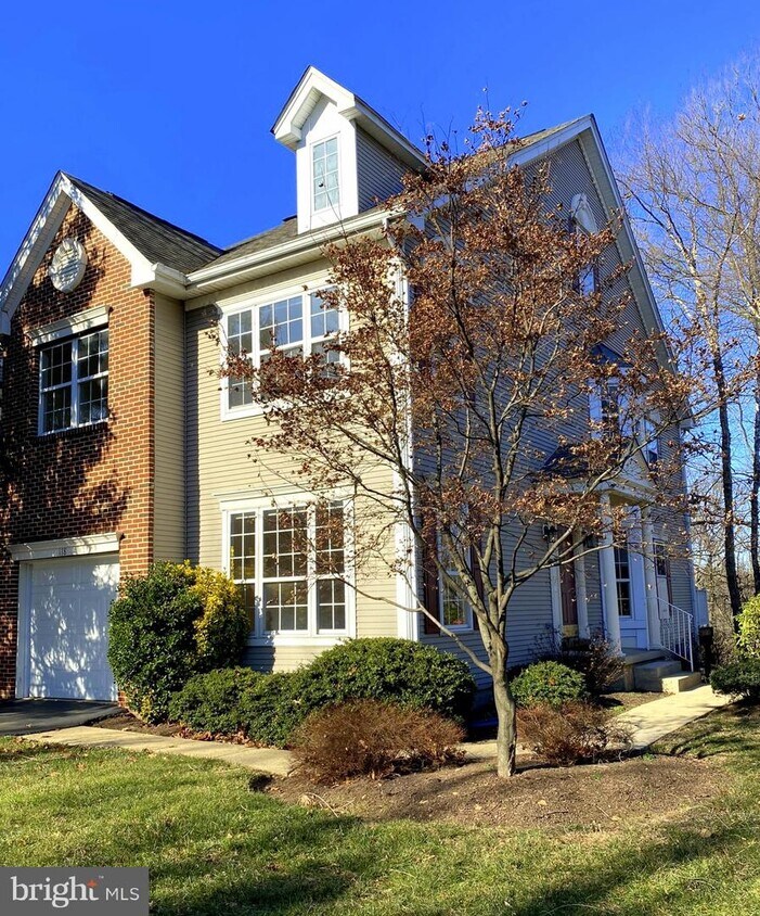Primary Photo - 118 Lemonton Way