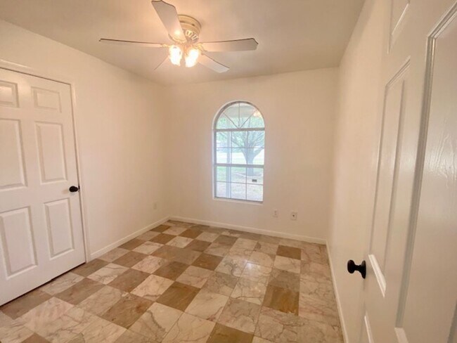 Foto del edificio - 3 bedroom home with a large backyard in Harker Heights!