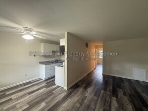 Building Photo - 4352 Sunray Rd