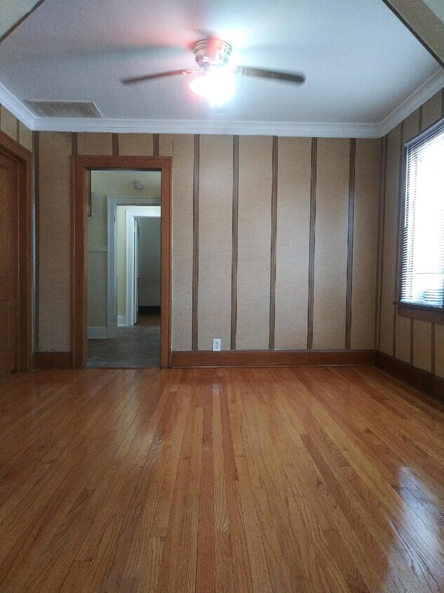Primary Photo - 2312 Hecker Ave