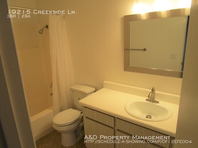Building Photo - 19215 Creekside Ln
