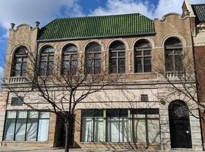Building Photo - 4942 N Sheridan Rd