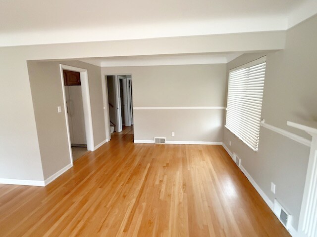 Foto del edificio - 22835 Buckingham St