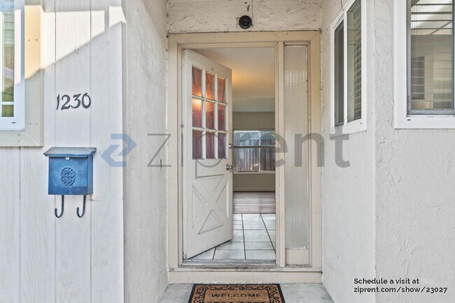 Foto del edificio - 1230 Becket Dr