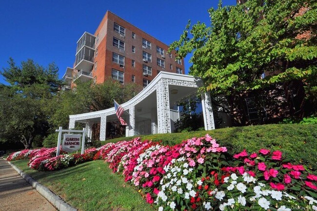 Foto del edificio - 281 Garth Rd