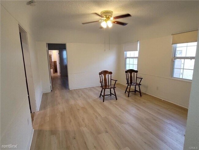 Building Photo - 3 br, 2 bath House - 825 Palm Pl