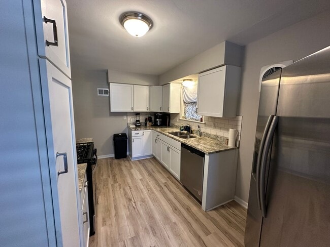 Building Photo - 2915 N 54th St