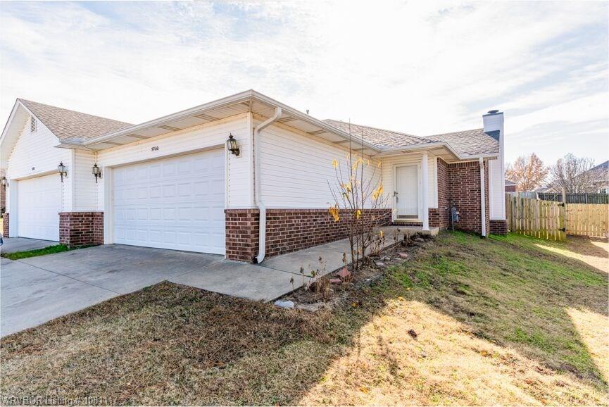 Foto principal - 5700 Whitney Cir