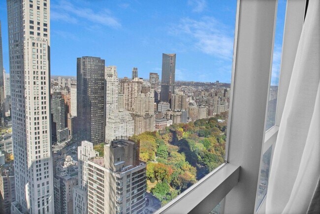 Foto del edificio - 157 W 57th St