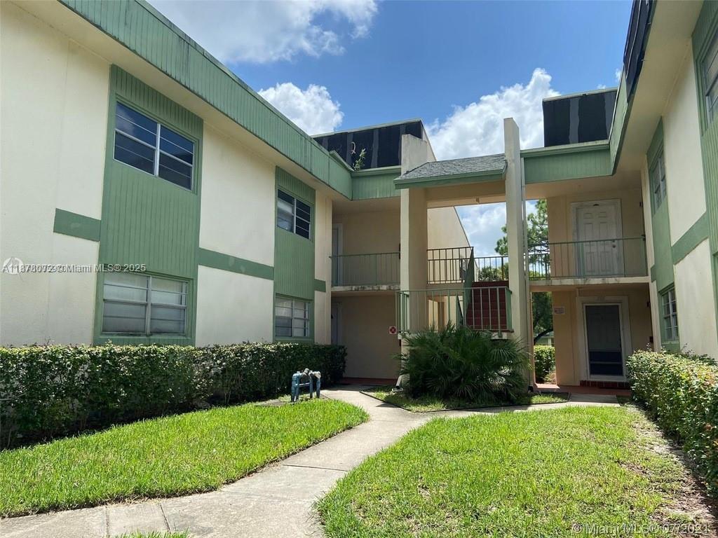 Foto principal - 4133 NW 88th Ave