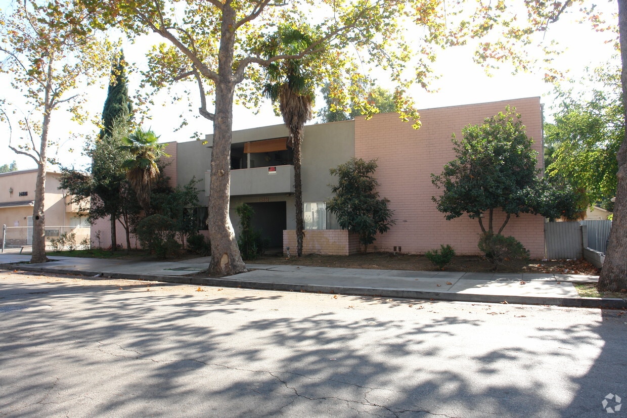 Primary Photo - 14826 Gilmore St