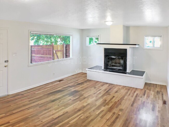 Foto del edificio - 1995 Ingalls St