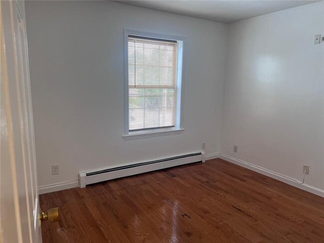 Foto del edificio - 144 Pavilion Ave