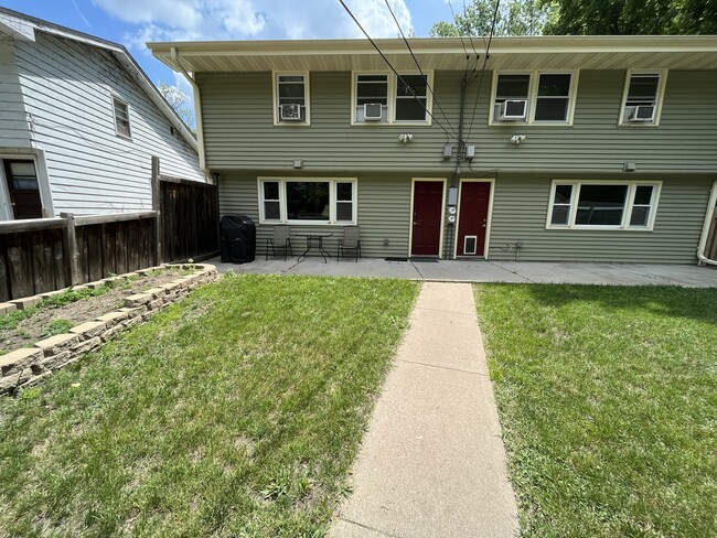 Fenced in yard - 1243 Circle Terrace Blvd NE