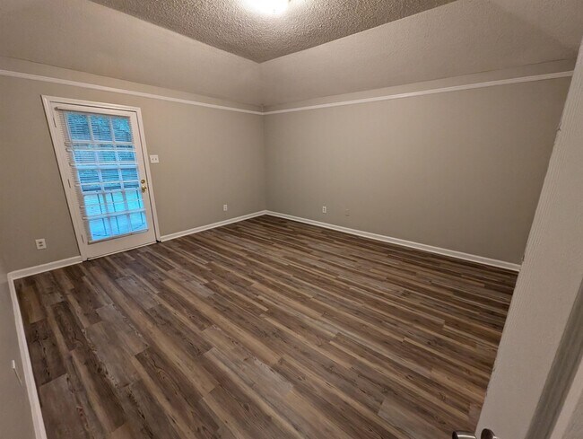 Foto del edificio - 2980 Huntington Trail Dr