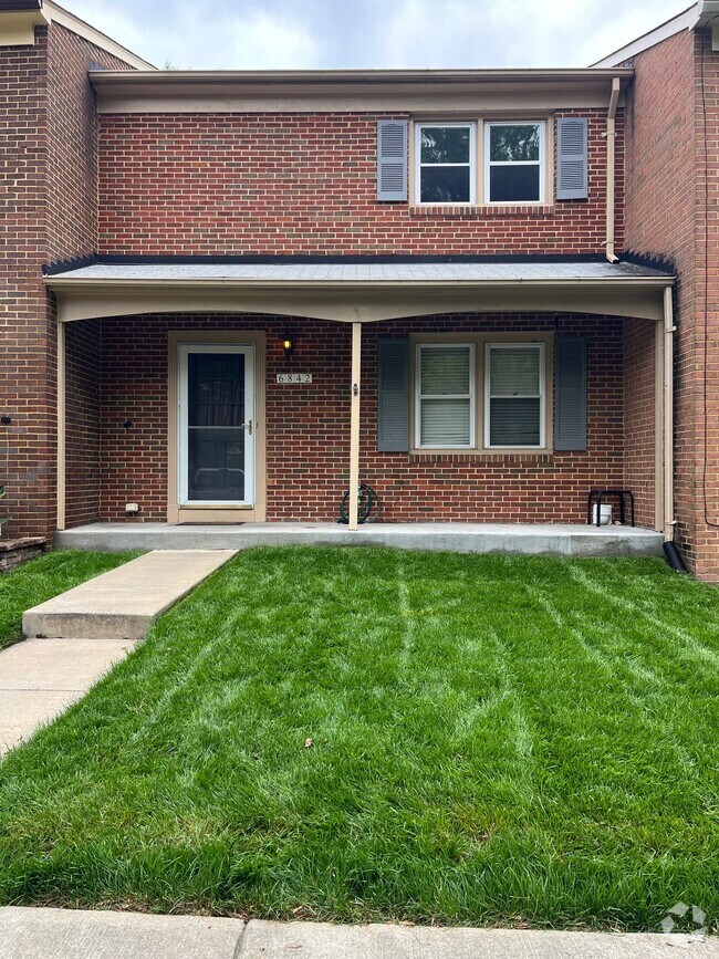 Apartamentos de renta en Townes of Orange Hunt con estacionamiento