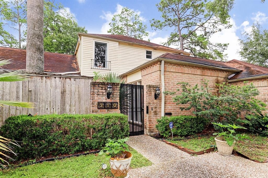 Foto principal - 310 Gessner Rd