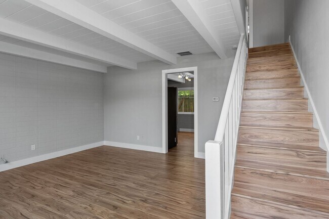 Foto del edificio - 1141-1161 Oak Avenue