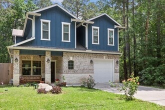 Building Photo - 15752 Hickory Dr