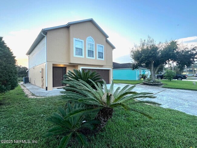 Foto del edificio - 47 Reeding Ridge Dr W