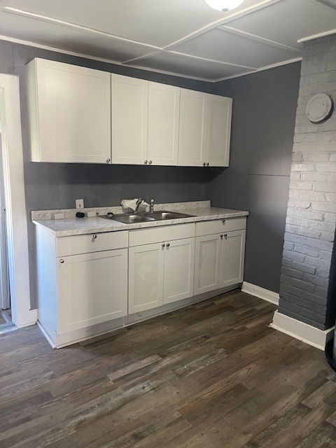 kitchen - 1907 McClellan St